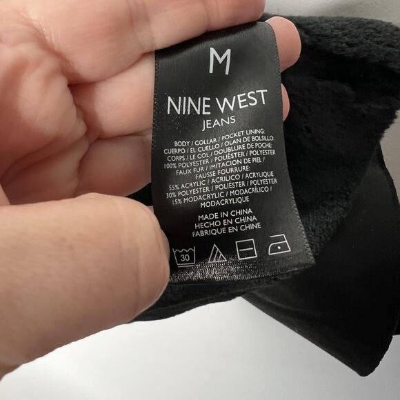 Nine West Jeans Vest Womens‎ Medium Black Faux Fur Collar Moto Zipper Pockets - Picture 4 of 10